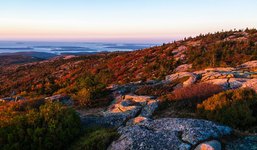 Fall is a great time to travel to a national park— summer travel season has come to an end, the kids are back in school and you’ll typically find great travel deals reflecting that (link to Sam’s article on that). Not sure which parks are ideal for fall travel?